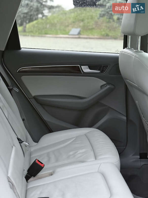 Позашляховик / Кросовер Audi Q5 2013 в Дубні фото 47 Позашляховик / Кросовер Audi Q5 2013 в Дубні