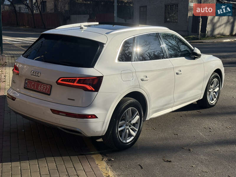 Внедорожник / Кроссовер Audi Q5 2020 в Киеве