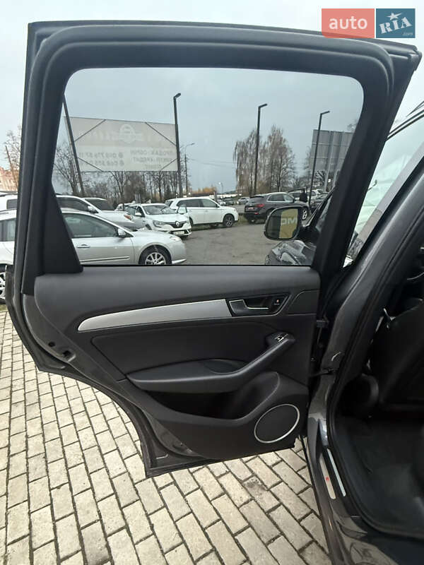 Позашляховик / Кросовер Audi Q5 2016 в Рівному