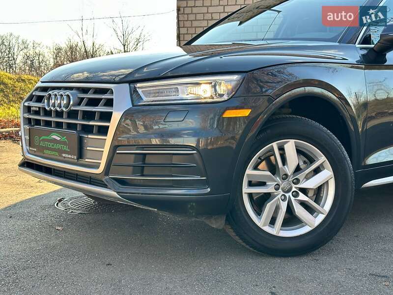 Внедорожник / Кроссовер Audi Q5 2020 в Киеве