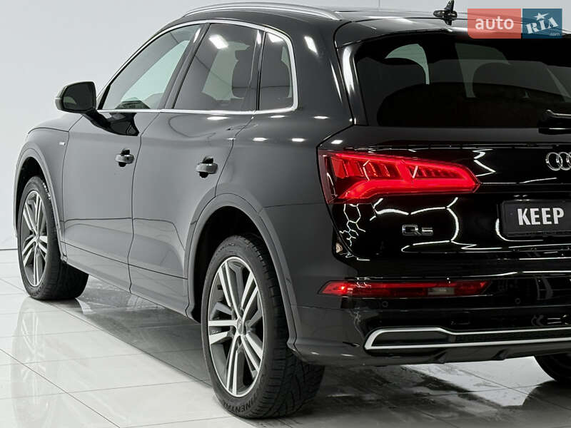 Позашляховик / Кросовер Audi Q5 2017 в Одесі