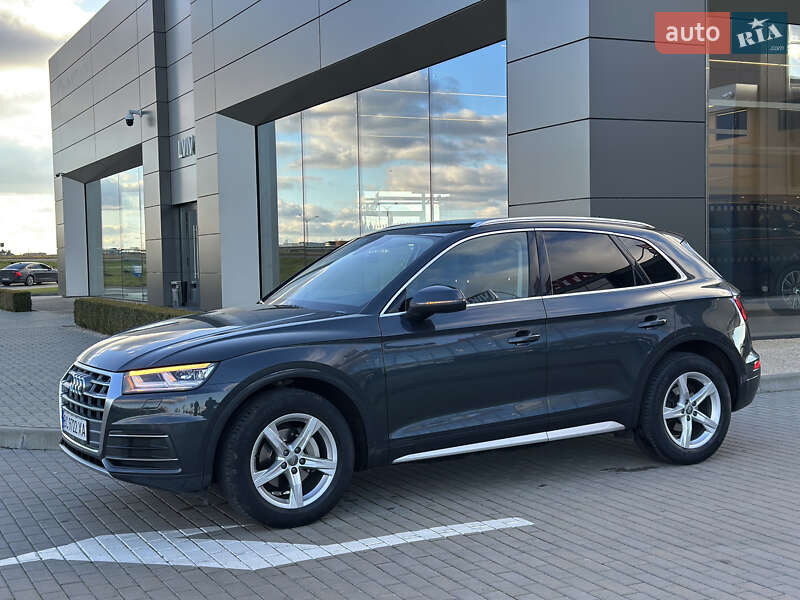 Внедорожник / Кроссовер Audi Q5 2020 в Львове