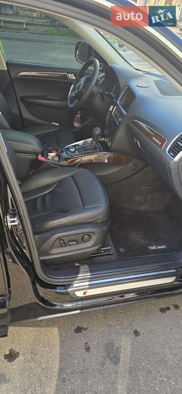 Внедорожник / Кроссовер Audi Q5 2011 в Одессе