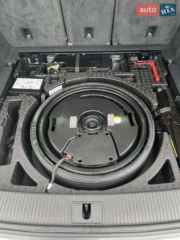 Позашляховик / Кросовер Audi Q5 2017 в Гусятині фото 35 Позашляховик / Кросовер Audi Q5 2017 в Гусятині