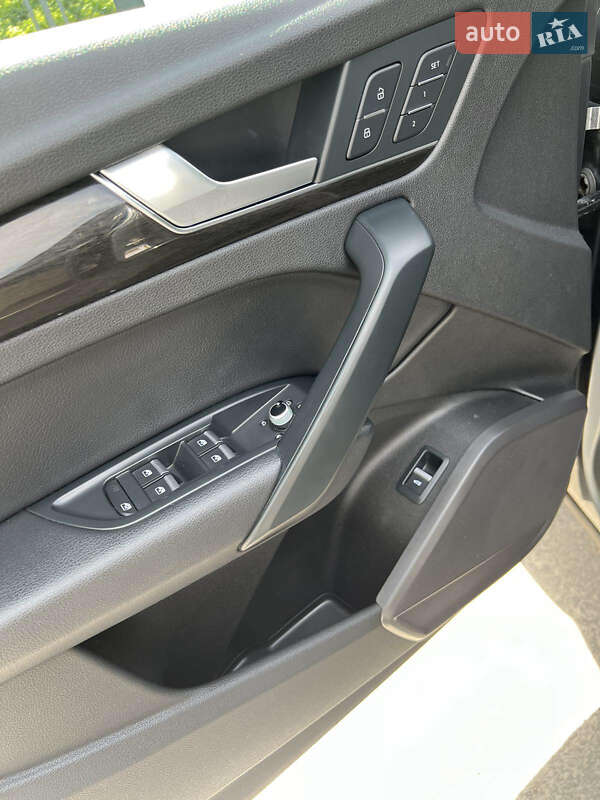 Позашляховик / Кросовер Audi Q5 2017 в Гусятині фото 39 Позашляховик / Кросовер Audi Q5 2017 в Гусятині