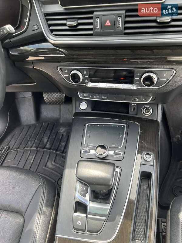 Позашляховик / Кросовер Audi Q5 2017 в Гусятині фото 41 Позашляховик / Кросовер Audi Q5 2017 в Гусятині