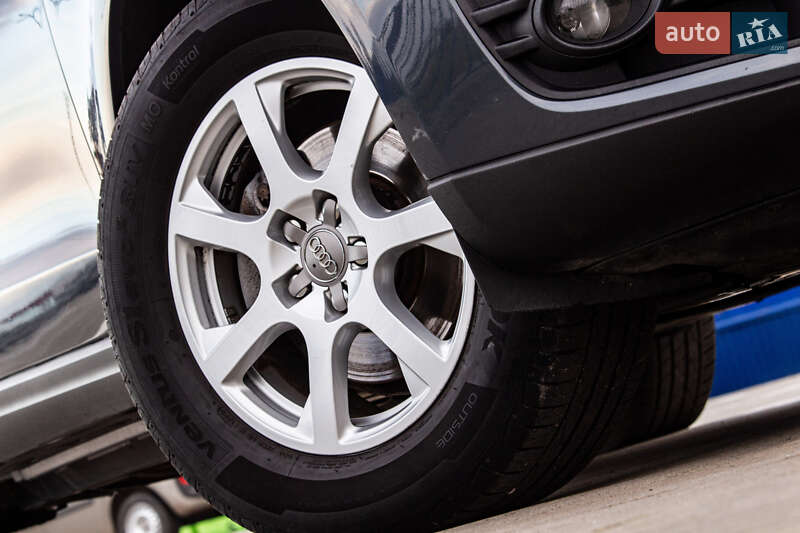 Внедорожник / Кроссовер Audi Q5 2009 в Нововолынске