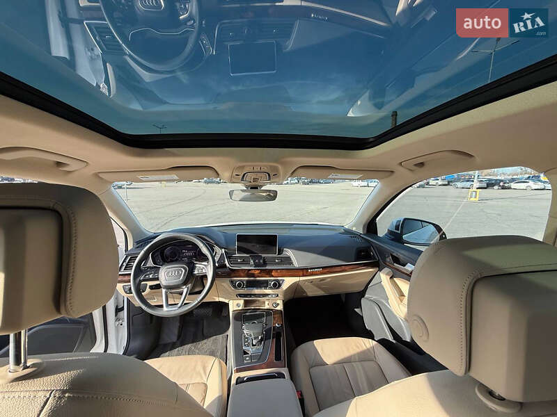 Позашляховик / Кросовер Audi Q5 2017 в Львові