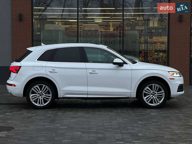 Внедорожник / Кроссовер Audi Q5 2017 в Киеве