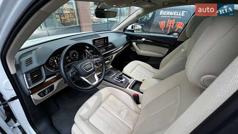 Внедорожник / Кроссовер Audi Q5 2017 в Киеве