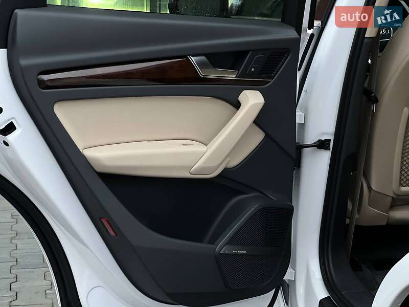 Внедорожник / Кроссовер Audi Q5 2017 в Киеве