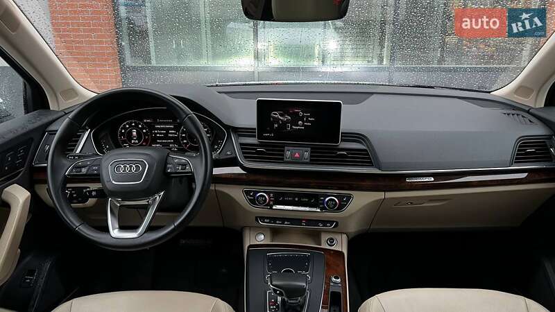 Внедорожник / Кроссовер Audi Q5 2017 в Киеве