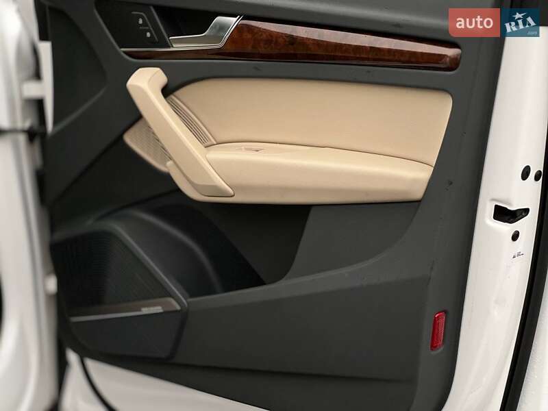 Внедорожник / Кроссовер Audi Q5 2017 в Киеве