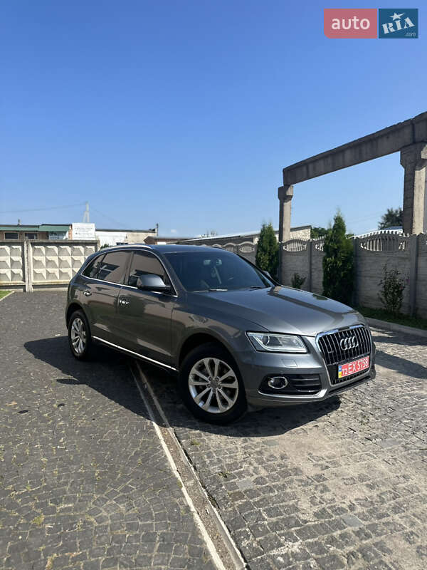 Позашляховик / Кросовер Audi Q5 2012 в Золочеві
