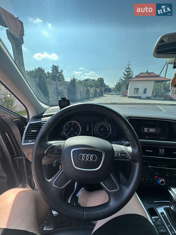 Позашляховик / Кросовер Audi Q5 2012 в Золочеві