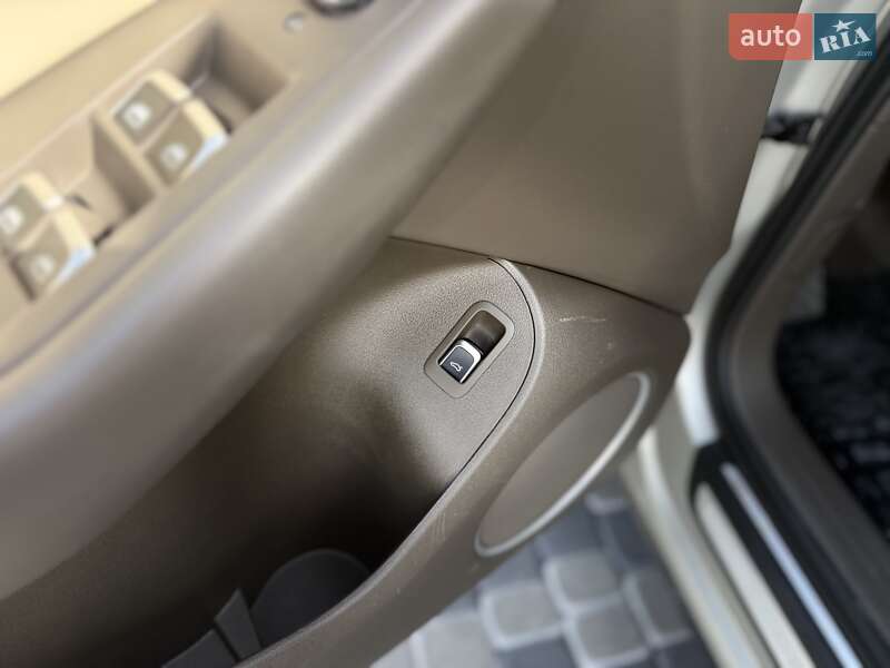 Внедорожник / Кроссовер Audi Q5 2015 в Львове