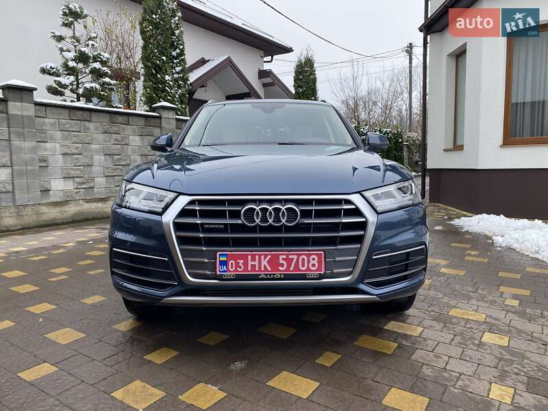 Позашляховик / Кросовер Audi Q5 2017 в Рівному
