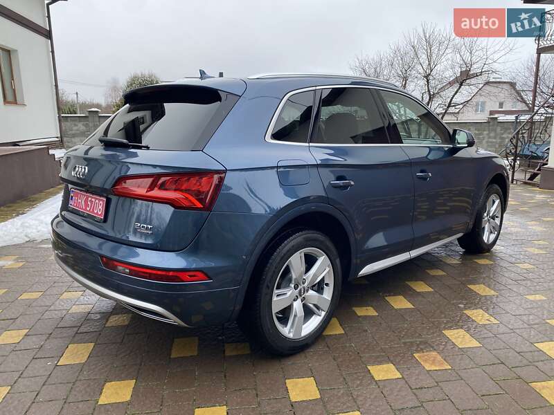 Позашляховик / Кросовер Audi Q5 2017 в Рівному