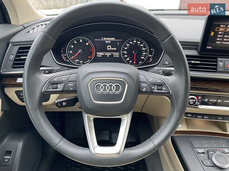 Позашляховик / Кросовер Audi Q5 2017 в Рівному