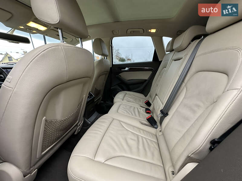 Внедорожник / Кроссовер Audi Q5 2015 в Дубно