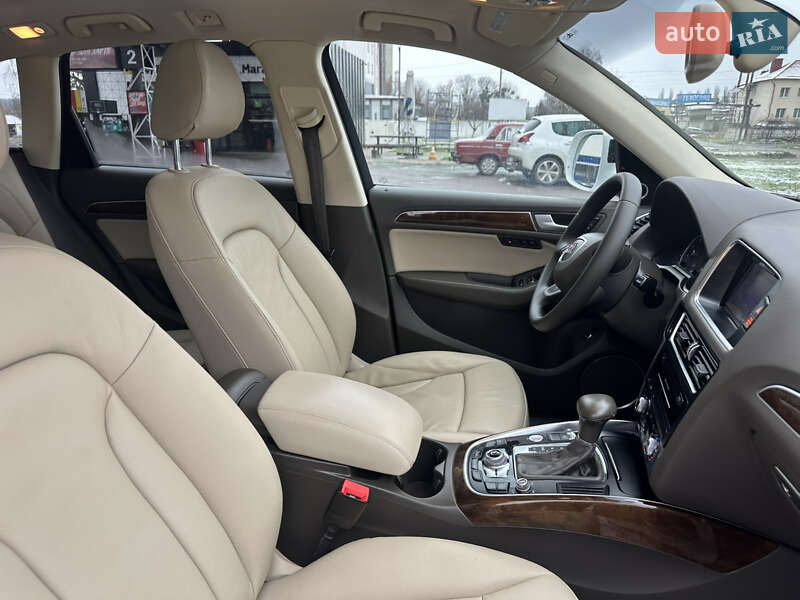 Внедорожник / Кроссовер Audi Q5 2015 в Дубно