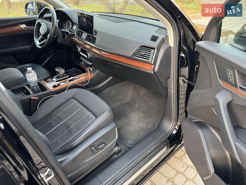 Внедорожник / Кроссовер Audi Q5 2020 в Новояворовске