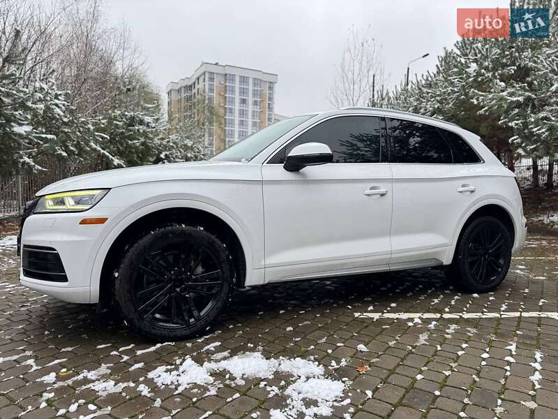 Внедорожник / Кроссовер Audi Q5 2018 в Луцке