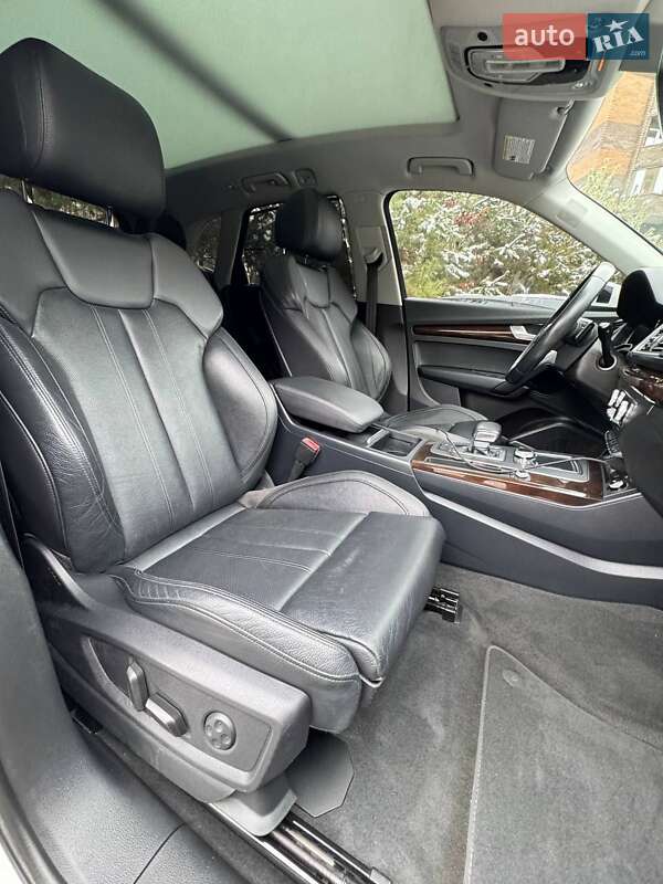 Внедорожник / Кроссовер Audi Q5 2018 в Луцке