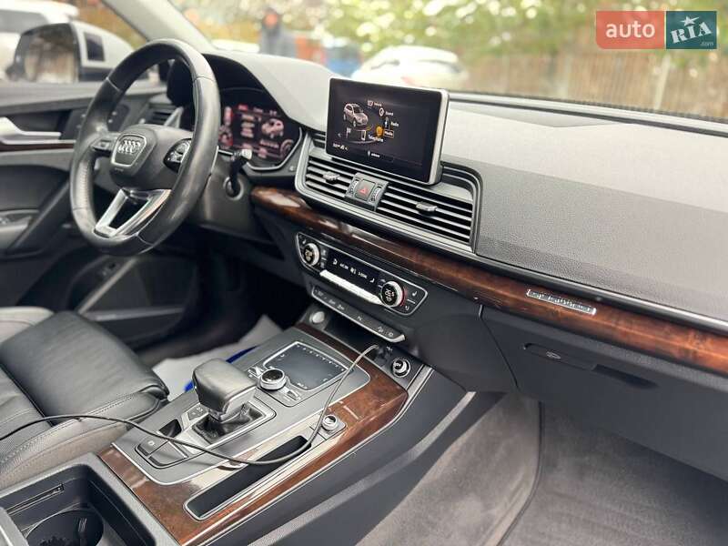 Внедорожник / Кроссовер Audi Q5 2018 в Луцке