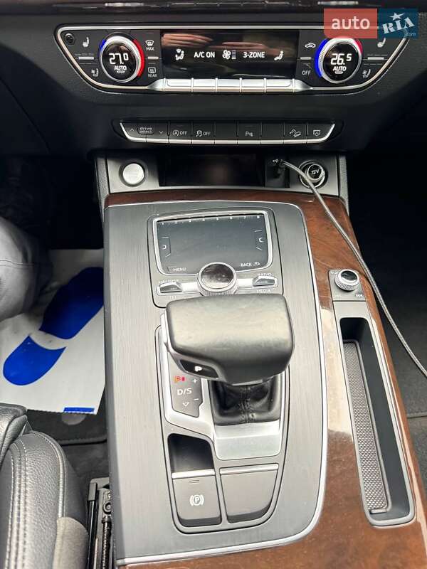 Внедорожник / Кроссовер Audi Q5 2018 в Луцке