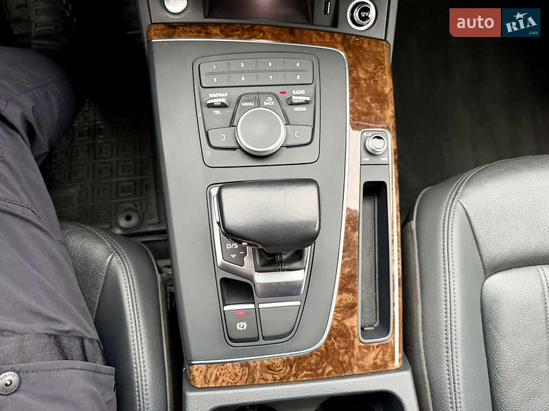 Позашляховик / Кросовер Audi Q5 2018 в Вінниці