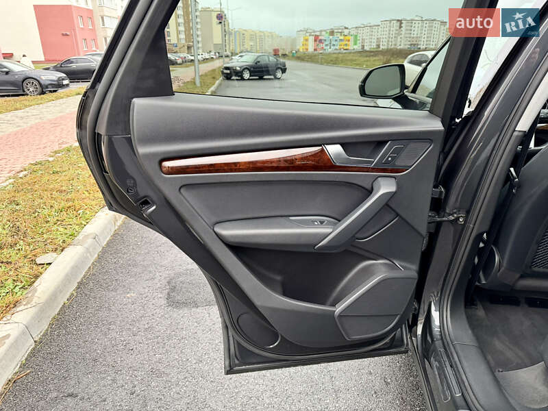 Позашляховик / Кросовер Audi Q5 2018 в Вінниці