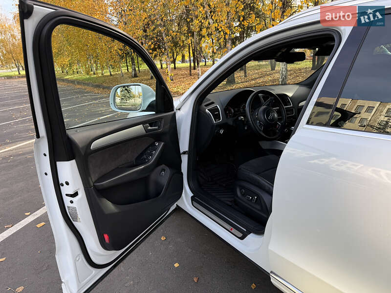 Внедорожник / Кроссовер Audi Q5 2013 в Киеве