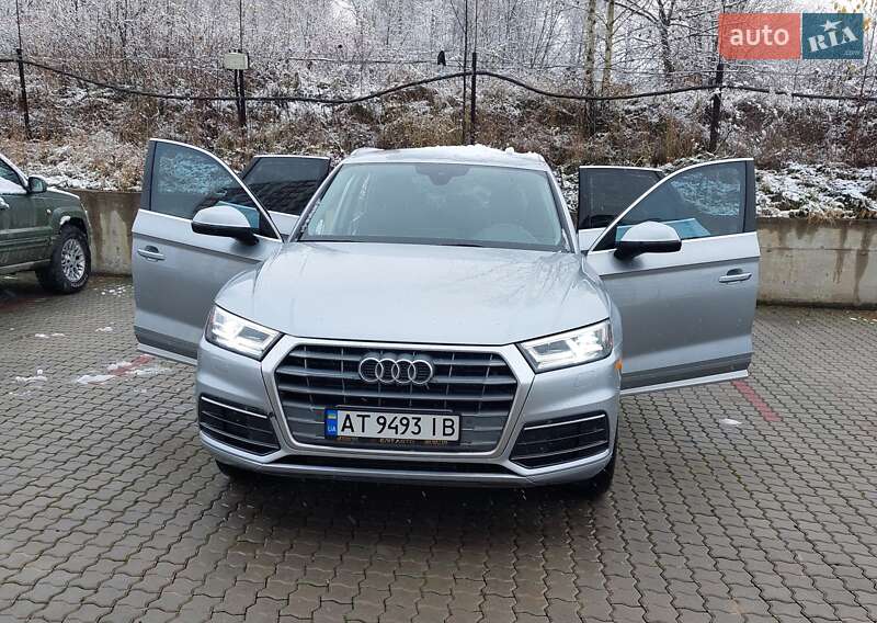 Позашляховик / Кросовер Audi Q5 2018 в Івано-Франківську