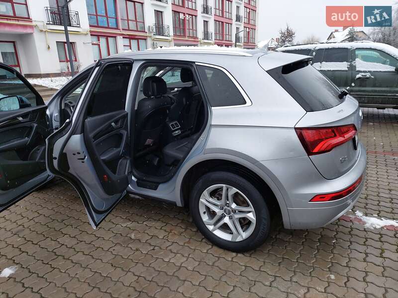 Позашляховик / Кросовер Audi Q5 2018 в Івано-Франківську