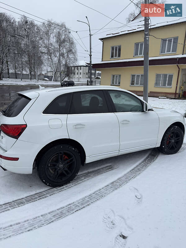Внедорожник / Кроссовер Audi Q5 2014 в Ровно