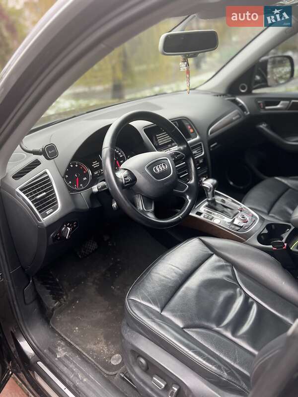 Позашляховик / Кросовер Audi Q5 2015 в Рівному