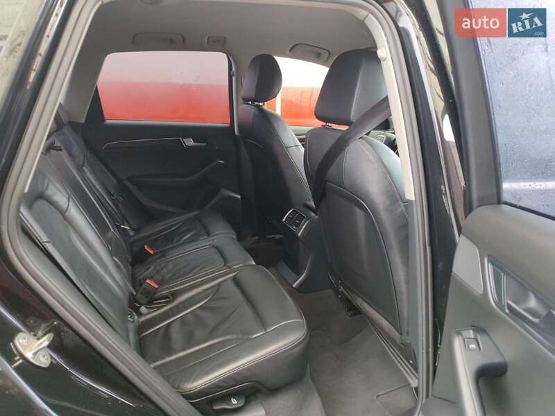 Позашляховик / Кросовер Audi Q5 2011 в Чернігові