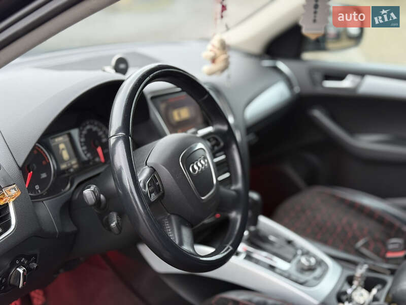 Позашляховик / Кросовер Audi Q5 2011 в Калуші