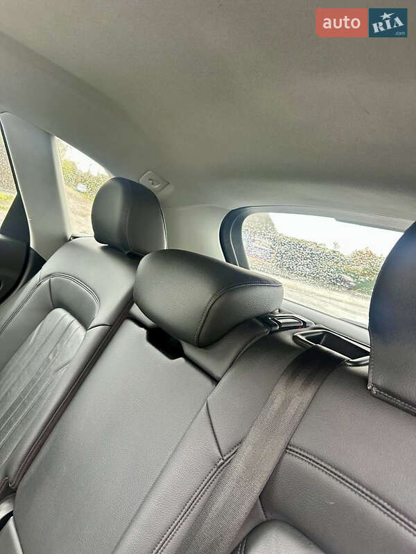 Внедорожник / Кроссовер Audi Q5 2018 в Владимире