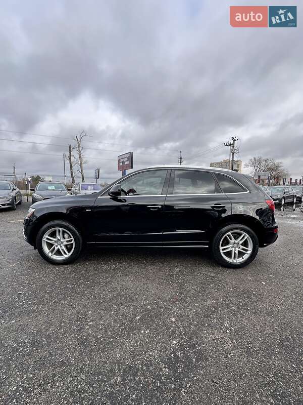 Внедорожник / Кроссовер Audi Q5 2015 в Белогородке
