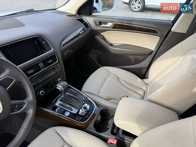 Внедорожник / Кроссовер Audi Q5 2015 в Полтаве