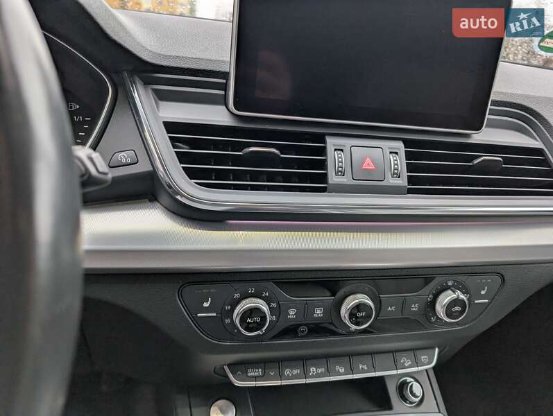 Позашляховик / Кросовер Audi Q5 2017 в Луцьку