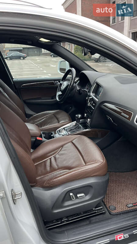 Позашляховик / Кросовер Audi Q5 2015 в Києві