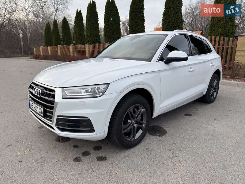Позашляховик / Кросовер Audi Q5 2019 в Дніпрі