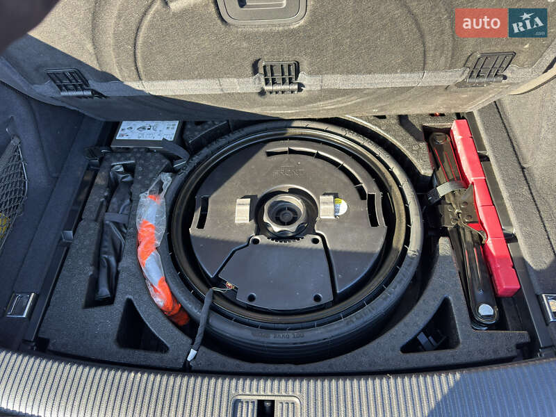 Внедорожник / Кроссовер Audi Q5 2017 в Луцке