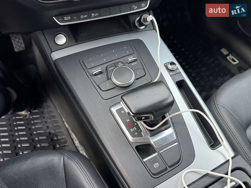 Позашляховик / Кросовер Audi Q5 2017 в Ковелі