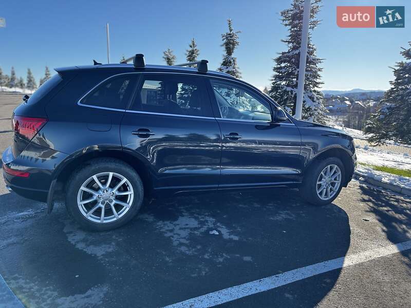 Внедорожник / Кроссовер Audi Q5 2011 в Ивано-Франковске