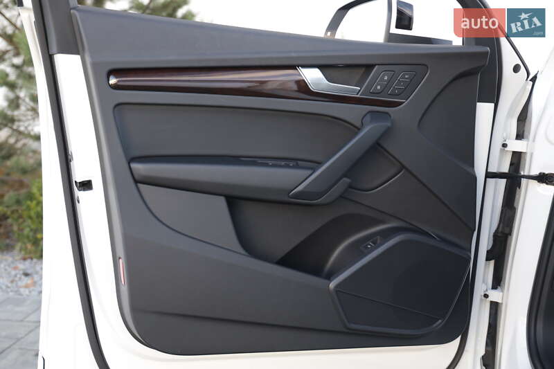 Позашляховик / Кросовер Audi Q5 2018 в Луцьку