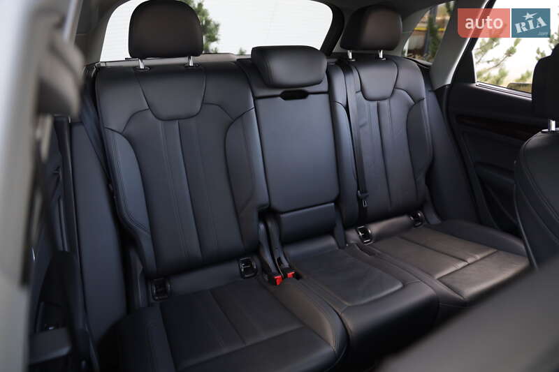 Позашляховик / Кросовер Audi Q5 2018 в Луцьку